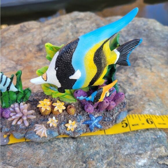 Tropical Fish Hand Painted Resin Figurine - Picture 14 of 15